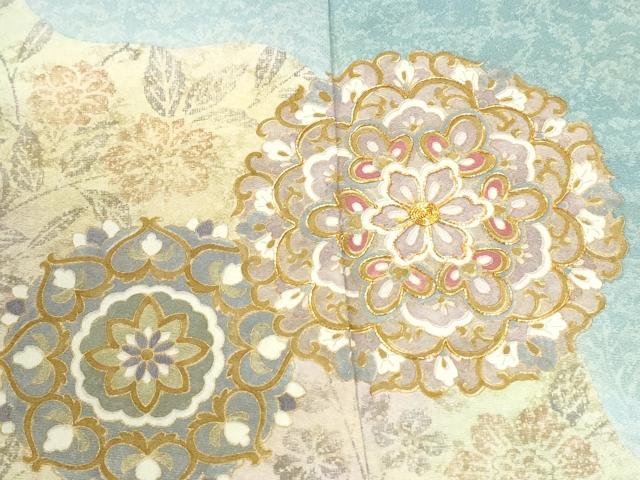 平和屋着物●伝統工芸士 更清 訪問着 駒刺繍 花唐草文 暈し染め 金彩 正絹 逸品 CABI3554yc