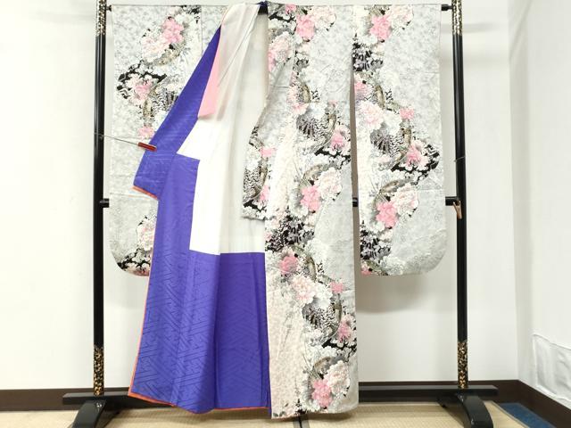 平和屋着物●豪華振袖 源氏車牡丹花文 黒地 金彩 正絹 逸品 CABI3594yc
