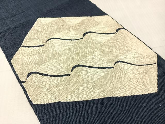 平和屋着物●本場結城紬 重要無形文化財 八寸名古屋帯 瓦文 正絹 逸品 CABI4009vp