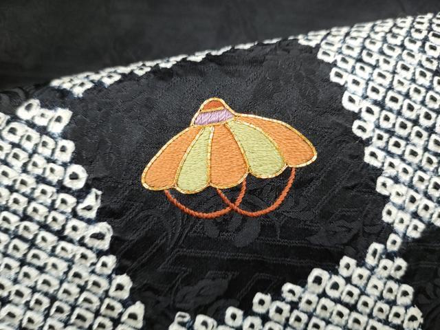 平和屋着物●九寸名古屋帯 絞り 総刺繍 駒刺繍 市松宝尽くし文 黒地 正絹 逸品 CABI9115hy