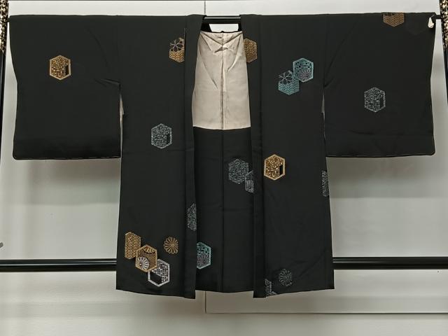 平和屋着物∞羽織 寿光織 亀甲花文 黒地 金銀糸 正絹 逸品 未使用 CABI9292ua
