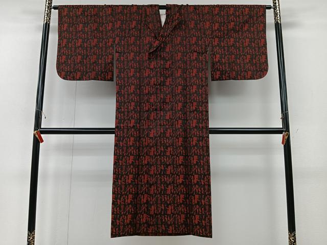 平和屋着物#道行コート 雨コート 壁画文様 黒地 ロング丈 正絹 逸品 CABI9374ua