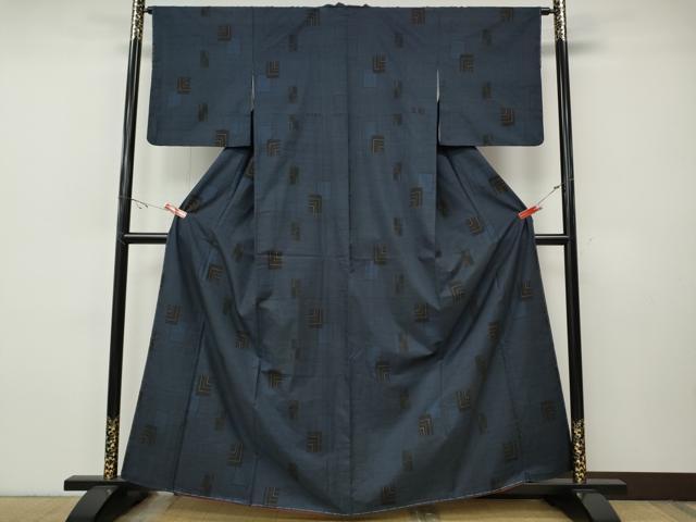 平和屋着物●本場大島紬 7マルキ 色紙重ね文 正絹 逸品 未使用 CABI9709ut
