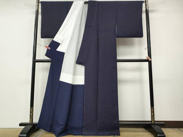 平和屋着物●藍造り国選定無形文化財 藍師・佐藤昭人 色無地 霞地紋 濃鼠色 正絹 逸品 CABI9809ut