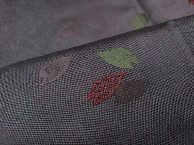 平和屋着物●訪問着 本場染大島紬 竹屋町刺繍 舞花びら 正絹 逸品 CABI9927ut