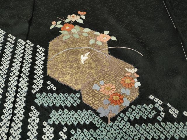 平和屋着物●訪問着 絞り 刺繍 亀甲草花文 黒地 金彩 仮絵羽 正絹 逸品 未使用 CABI9931ut