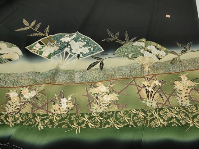平和屋着物●豪華黒留袖 作家物 駒刺繍 扇面飛鶴草花文 暈し染め 金彩 正絹 逸品 CABI9938ut