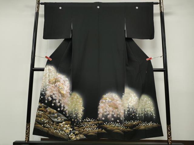平和屋着物●豪華黒留袖 作家物 駒刺繍 地紙飛鶴花文 暈し染め 金銀彩 正絹 逸品 CABI9986ut
