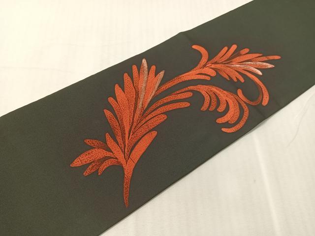 平和屋着物●塩瀬 九寸名古屋帯 刺繍 ろうけつ染め 唐草文 黒地 金糸 正絹 逸品 CABJ0455vp