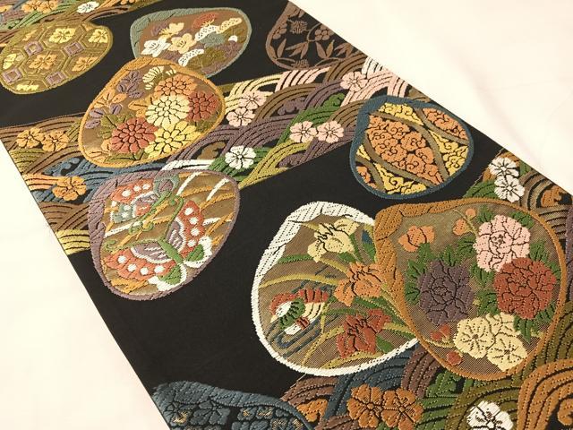 平和屋着物●六通柄袋帯 唐織 貝合わせ花蝶文 黒地 金糸 正絹 逸品 未使用 CABJ0575vp