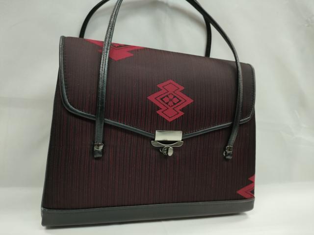 平和屋着物▼和装小物 和装バッグまとめて3点 ハンドバッグ 本場大島紬 7マルキ 枝花文 松皮菱花文 がま口 逸品 CABJ1474ju