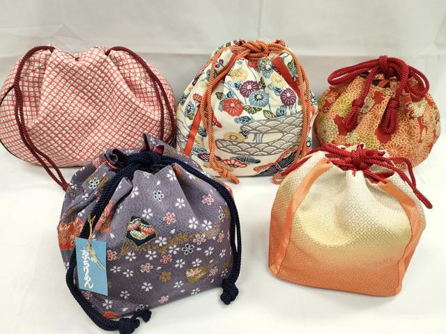 平和屋着物▼和装小物 和装バッグ 巾着まとめて5点 京ちりめん 型染め 扇花文 花蝶文 金彩 袴 浴衣 逸品 CABJ1542ju
