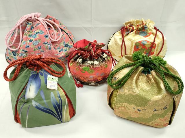 平和屋着物▼和装小物 和装バッグ 巾着まとめて5点 道長花鳥文 流水花文 金襴 綿 東急扱い 袴 浴衣 未使用あり 逸品CABJ1571ju