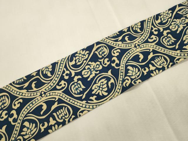 平和屋着物●塩瀬 九寸名古屋帯 ろうけつ染め 立涌花文 正絹 逸品 CABJ2051dy
