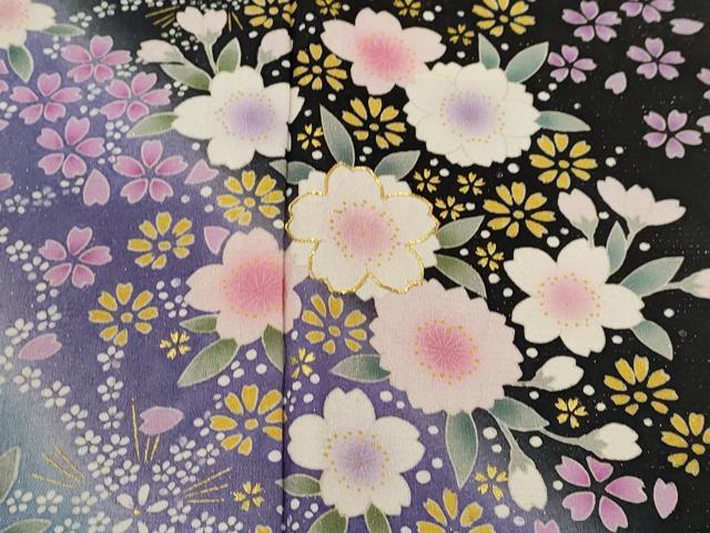 平和屋着物●豪華振袖 駒刺繍 鞠舞花文 暈し染め 黒地 金通し地 正絹 逸品 CABJ2485ze
