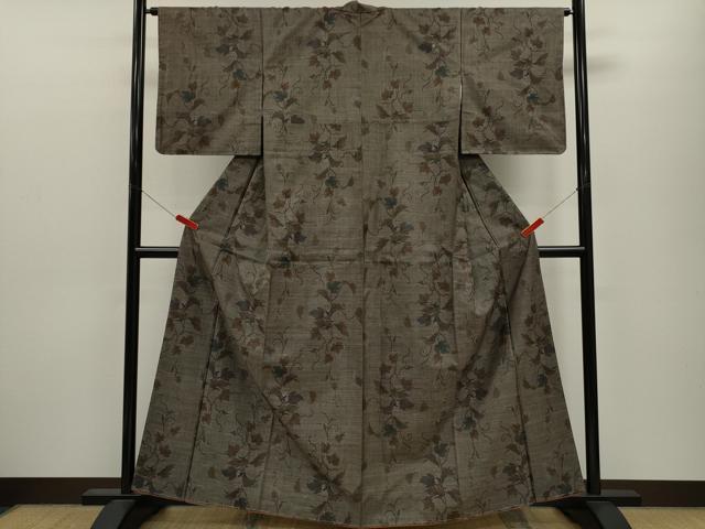 平和屋着物●本場大島紬 9マルキ 唐草文 正絹 逸品 未使用 CABJ2491ze