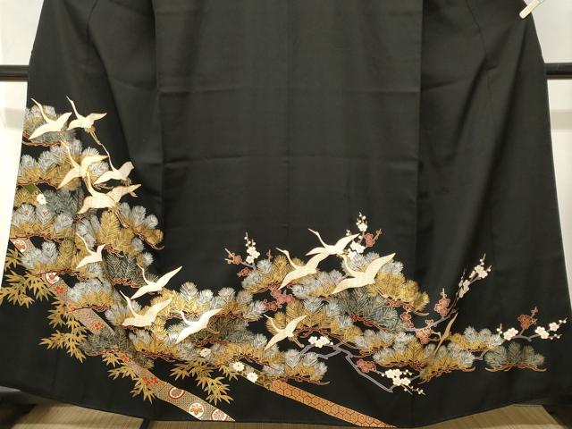 平和屋着物■豪華黒留袖 駒刺繍 松竹梅飛鶴文 金銀彩 正絹 逸品 CABJ3245ev