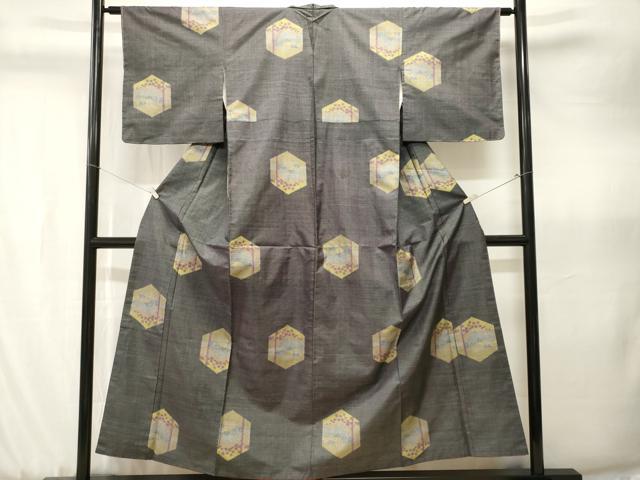 平和屋着物■本場大島紬 7マルキ 亀甲風景文 正絹 逸品 CABJ3578ev