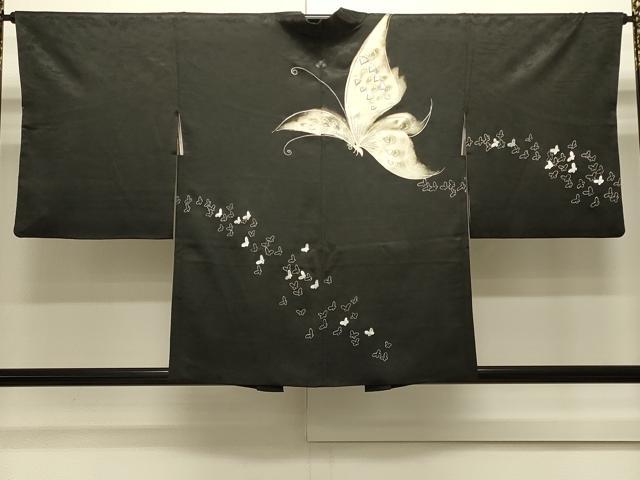 平和屋着物#羽織 刺繍 舞蝶文 黒地 銀彩 正絹 逸品 CABJ5284in