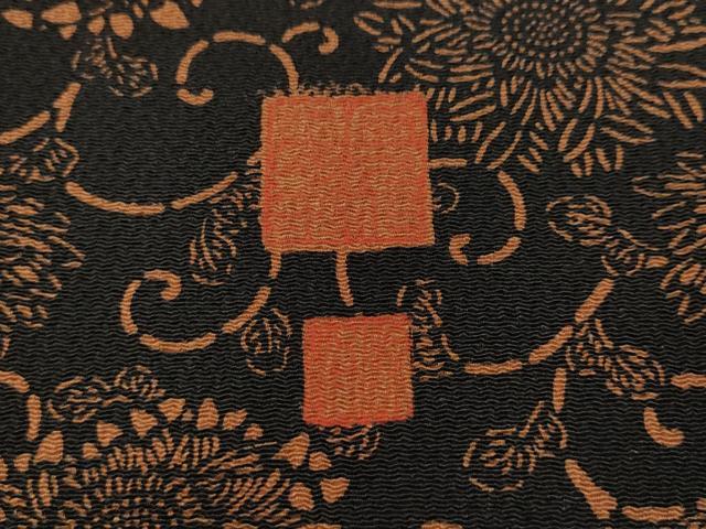 平和屋着物●上質な小紋 作家物 型染め 花唐草文 黒地 鬼しぼ縮緬 正絹 逸品 CABJ6421ut