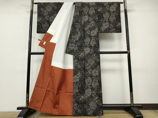 平和屋着物●本場大島紬 純手織 雪輪草花文 大野織物株式会社謹製 証紙付き 正絹 逸品 CABJ6604ut