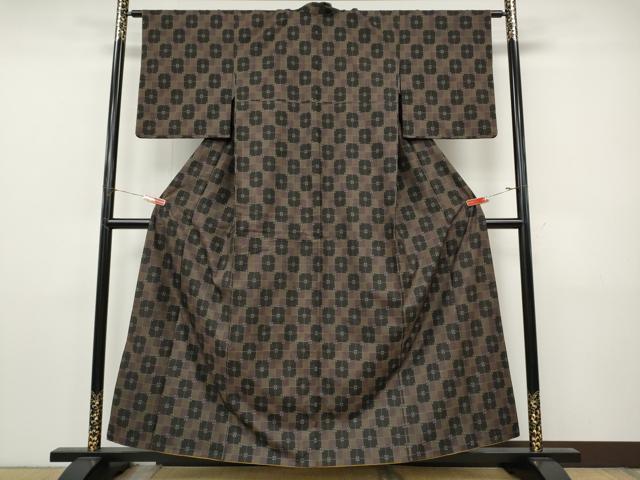 平和屋着物●本場大島紬 9マルキ 格子花文 やまと誂製 正絹 逸品 CABJ6612ut