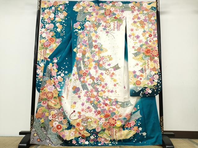 平和屋着物●豪華振袖 駒刺繍 地紙貝桶花文 暈し染め 銀通し地 正絹 逸品 CABJ6667ut