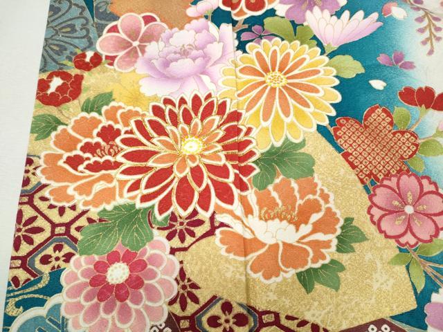 平和屋着物●豪華振袖 駒刺繍 地紙貝桶花文 暈し染め 銀通し地 正絹 逸品 CABJ6667ut