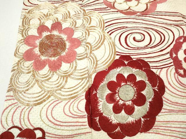 平和屋着物●小振袖 総刺繍 総絞り 流水舞花文 正絹 逸品 CABJ6795ut