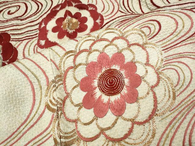 平和屋着物●小振袖 総刺繍 総絞り 流水舞花文 正絹 逸品 CABJ6795ut