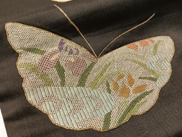 平和屋着物●アンティーク 大正ロマン 九寸名古屋帯 絽刺し 区限刺繍 総刺繍 舞蝶文 黒地 金銀糸 正絹 逸品 CABJ7413vp