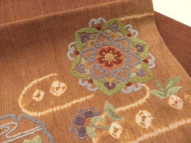 平和屋着物●中国三大刺繍 総相良刺繍 九寸名古屋帯 紬地 絞り 雪輪花文 正絹 逸品 CABJ7417vp