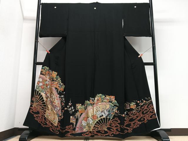 平和屋着物■豪華黒留袖 駒刺繍 十二単 流水色紙梅松文 暈し染め 金彩 正絹 逸品 CABJ8314xe