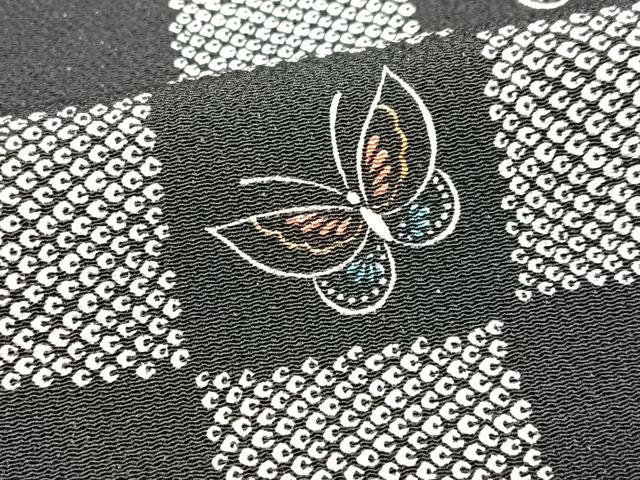 平和屋着物■上質な小紋 市松舞蝶文 黒地 鬼しぼ縮緬 正絹 逸品 CABJ8342xe