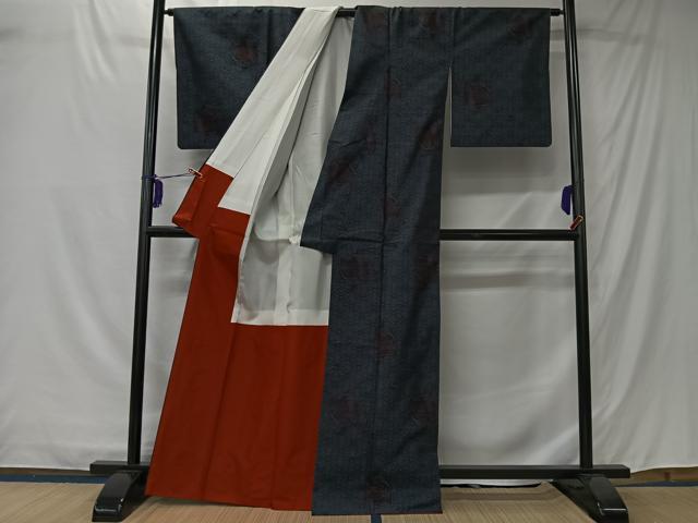 平和屋着物■本場大島紬 麻の葉絵巻文 証紙付き 正絹 逸品 CABK0124ua