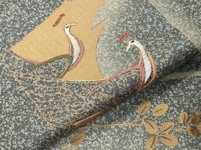平和屋着物●訪問着 本場染大島紬 竹屋町刺繍 孔雀花文 暈し染め 金彩 正絹 逸品 CABK2067gh
