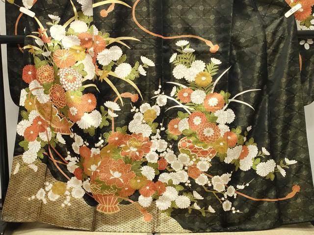 平和屋着物●豪華振袖 駒刺繍 花籠文 黒地 金彩 金通し地 正絹 逸品 CABK2324gh