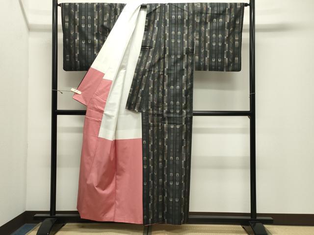 平和屋着物●本場大島紬 9マルキ 幾何学文様 窪田織物謹製 証紙付き 正絹 逸品 CABK2660gh