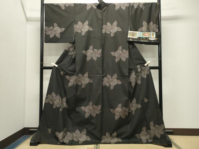 平和屋着物●本場大島紬 9マルキ 泥染め 地空き 椿 中川織物謹製 ロング丈 正絹 逸品 CABK2683gh