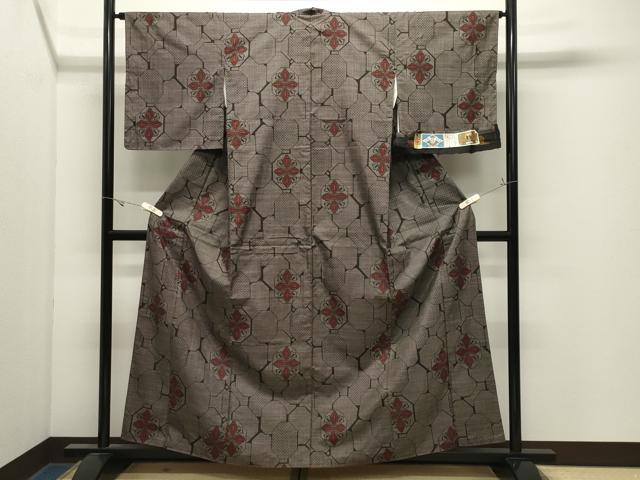 平和屋着物●本場大島紬 7マルキ 泥染め 蜀江花文 水間輝利作 証紙付き 正絹 逸品 CABK2779gh
