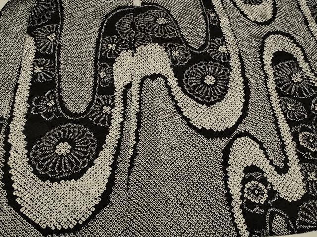 平和屋着物#羽織 総絞り 道長菊文 黒地 正絹 逸品 CABK3226in