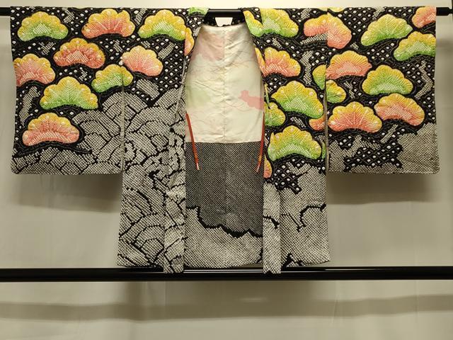 平和屋着物#本疋田絞り 羽織 立波枝松文 黒地 正絹 逸品 CABK3363in