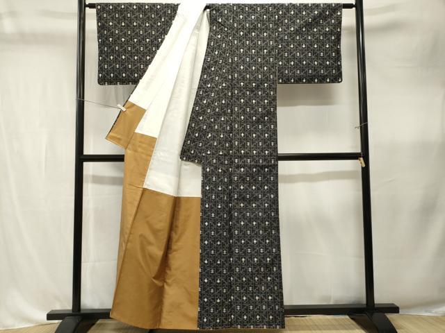 平和屋着物■上質な紬 十字絣文様 黒地 正絹 逸品 CABK4342ev