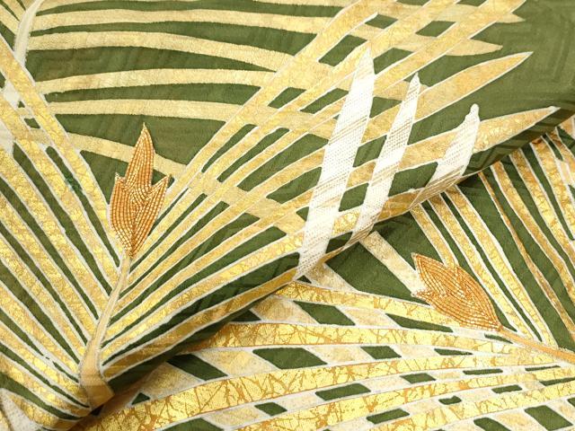 平和屋着物●豪華振袖 駒刺繍 松葉文 金彩 正絹 逸品 CABK7260yc