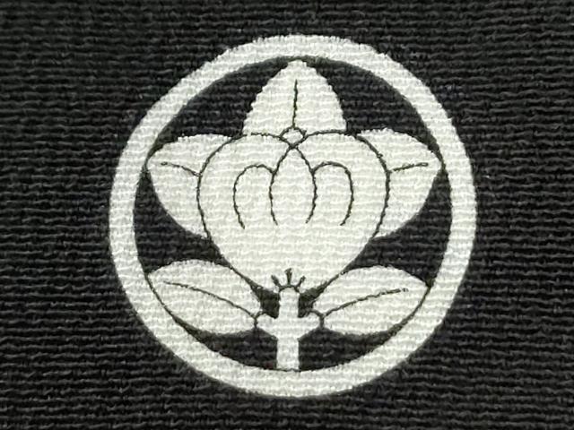 平和屋着物●創業460年・千總 黒留袖 駒刺繍 双鶴宝尽くし花松文 金彩 正絹 逸品 CABK7454yc