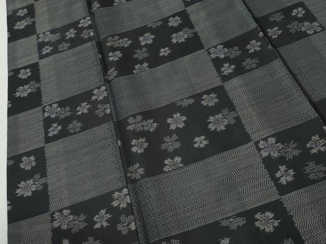 平和屋着物●本場大島紬 変わり市松舞花文 ほていや扱い 正絹 逸品 CABK7520yc