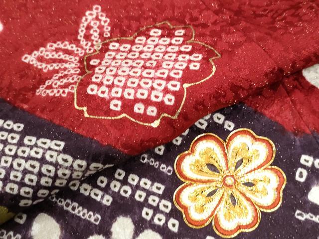 平和屋着物●豪華振袖 駒刺繍 刺繍 舞花文 金通し地 鈴乃屋扱い 正絹 逸品 CABK7594yc