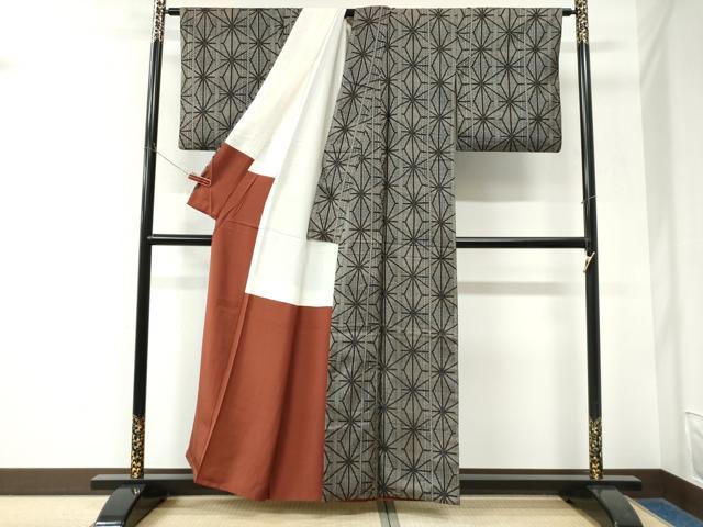 平和屋着物●本場大島紬 割り込み絣 麻の葉文様 正絹 逸品 CABK7791yc