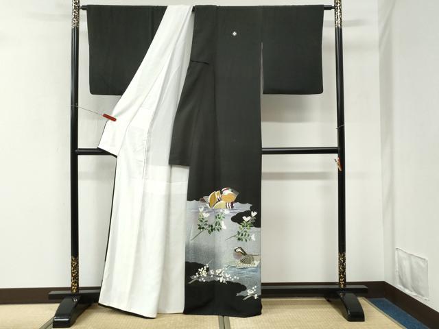 平和屋着物●人間国宝・羽田登喜男 黒留袖 鴛鴦枝梅文 金彩 正絹 逸品 CABK7894yc