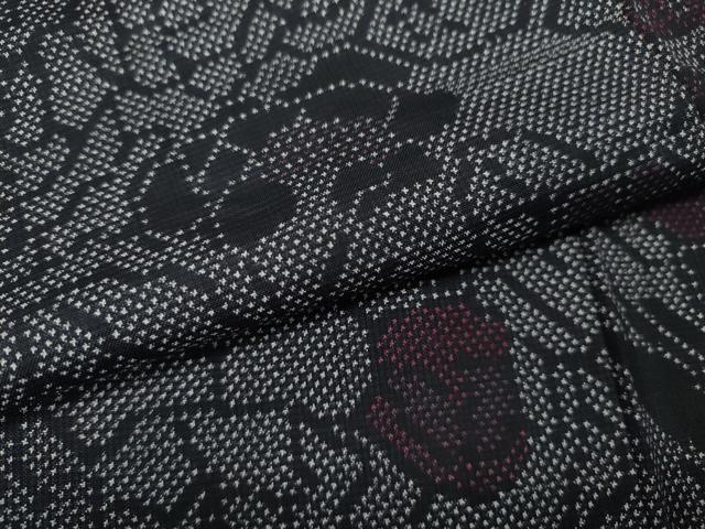 平和屋着物●本場大島紬 7マルキ 舞花文 伊勢丹扱い 正絹 逸品 未使用 CABK8196ut